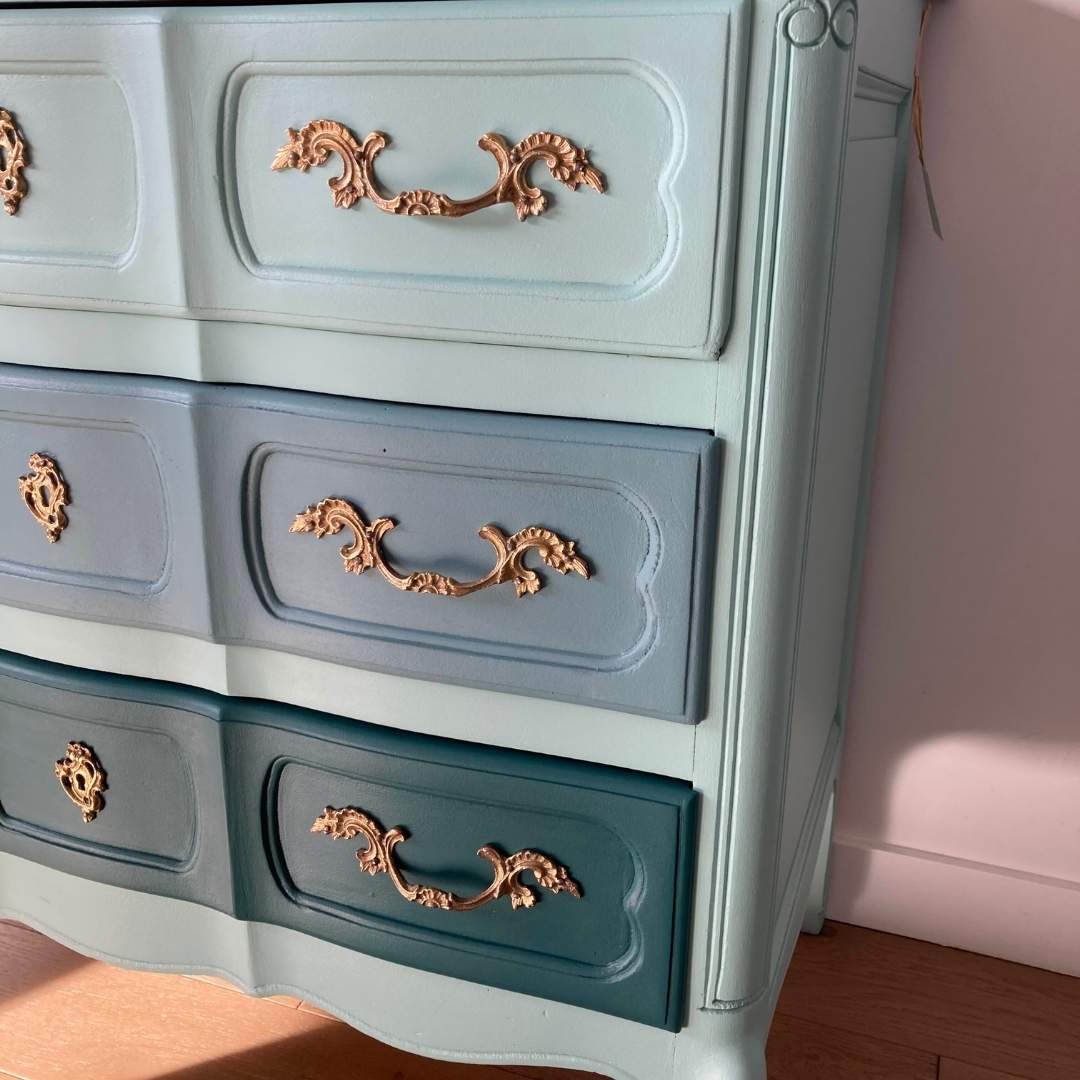 Commode style Louis XV en merisier