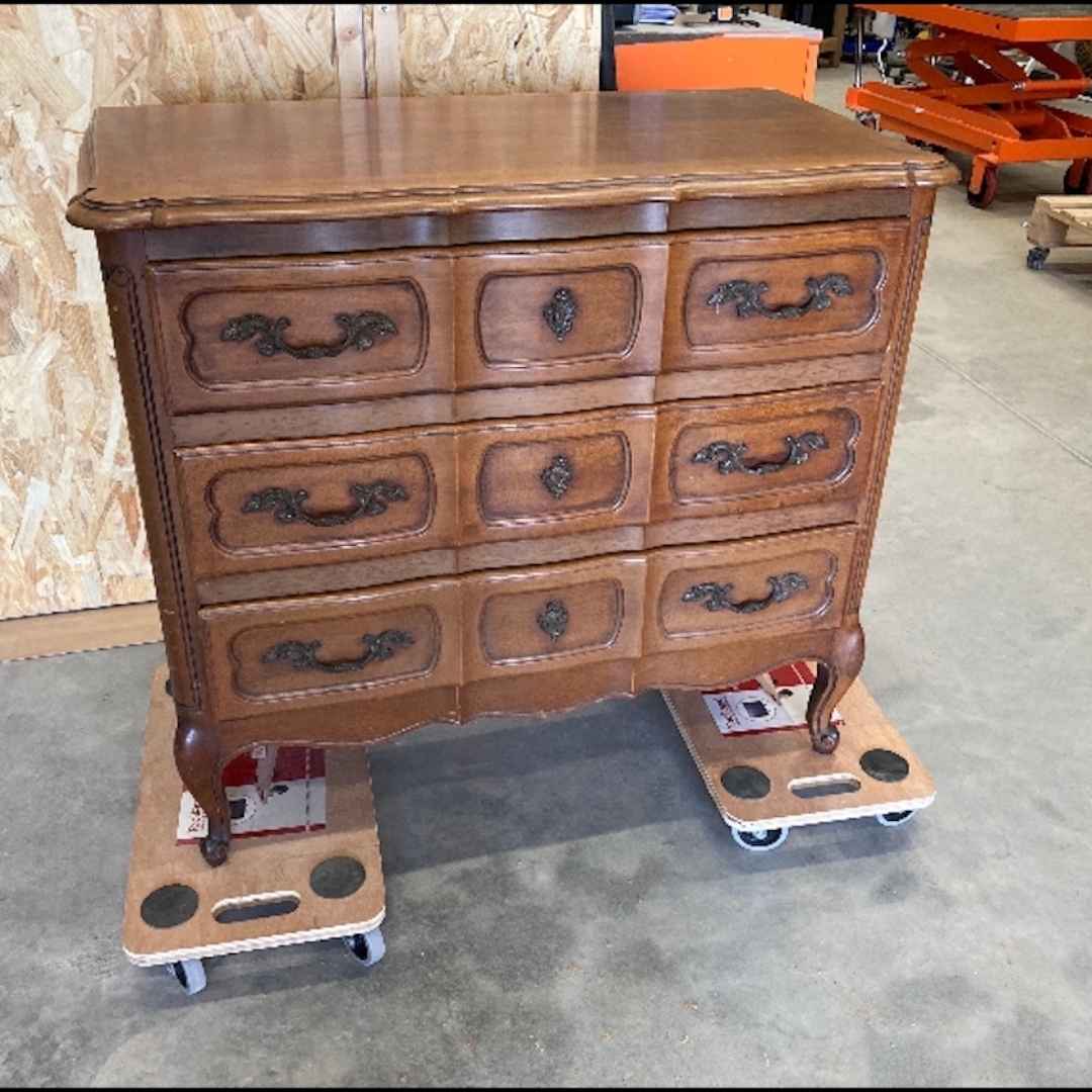 Commode style Louis XV en merisier