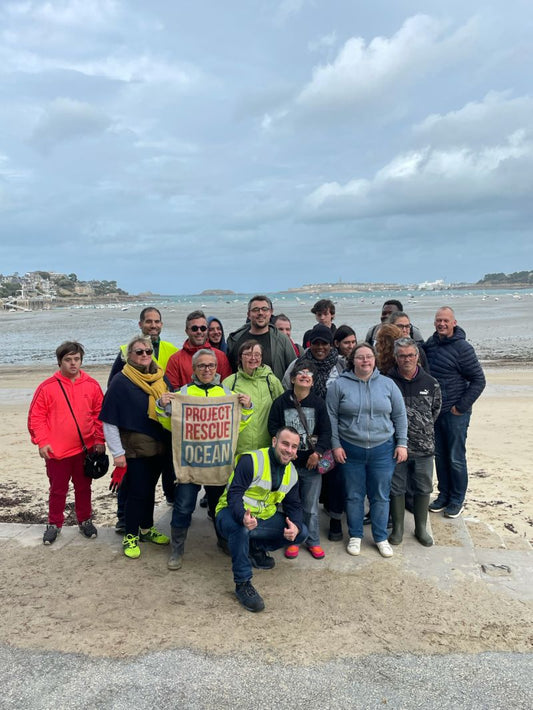 Visite de l'aquarium de Saint-Malo et nettoyage de plage pour les agents de l'ESAT de Cesson Sévigné