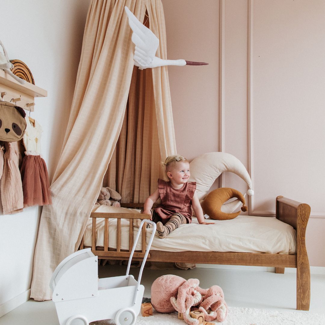 Chambre de bébé terracotta : 20 idées pour une déco réussie